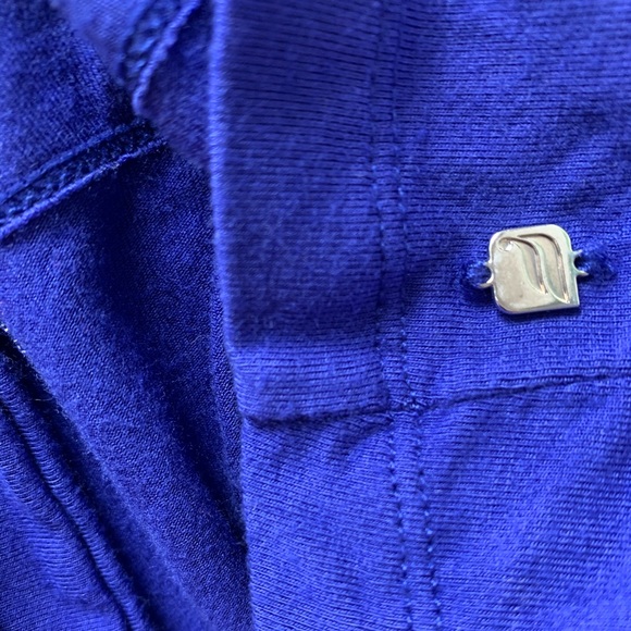 Fabletics Open-back, Long-sleeve shirt - Picture 3 of 7